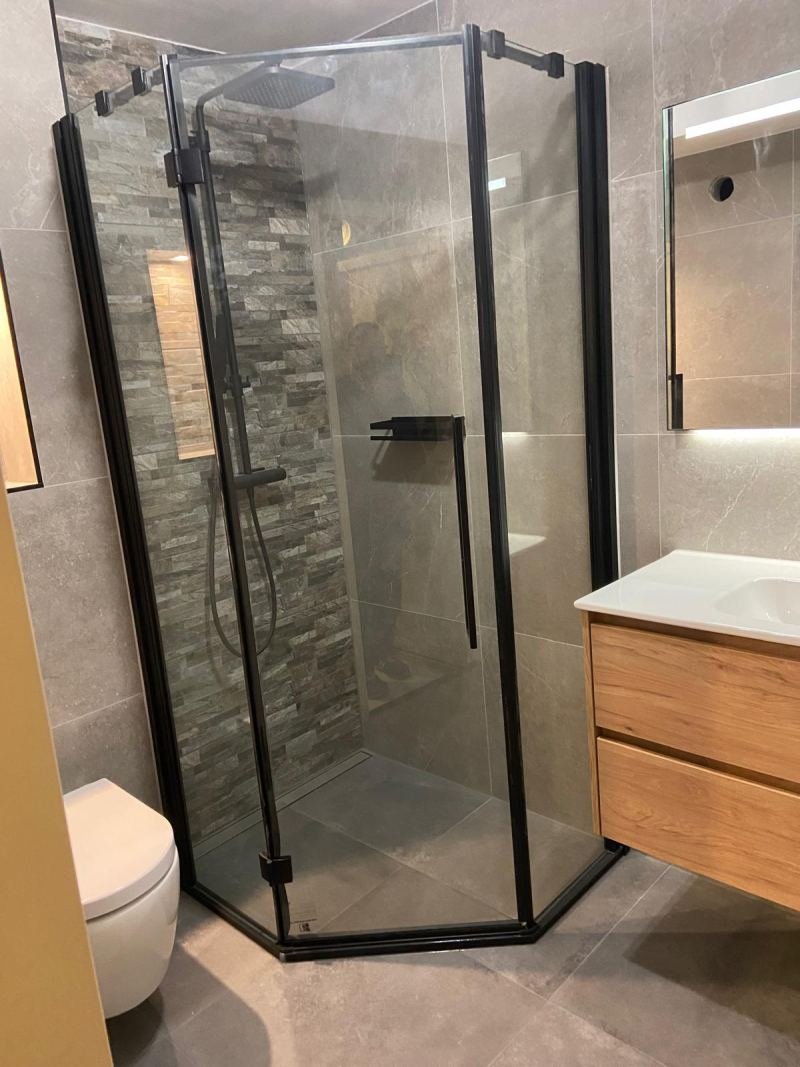 Badkamerrenovatie – afwerking (27)