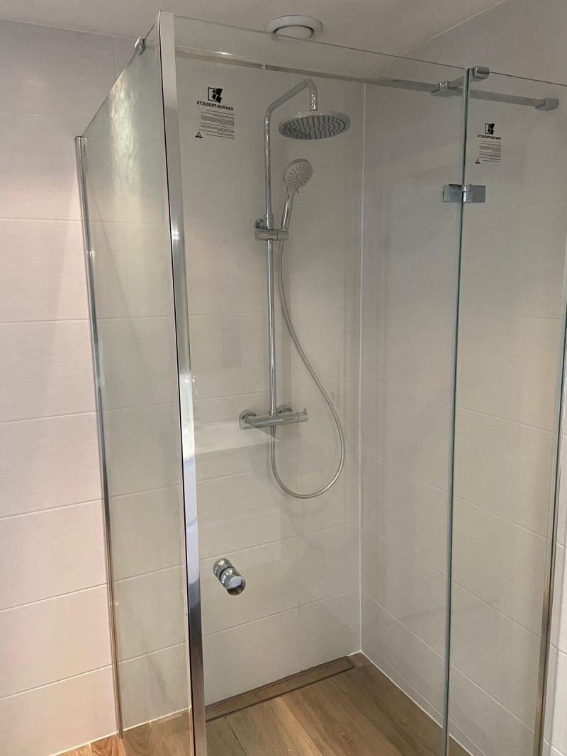 Badkamerrenovatie – afwerking (12)